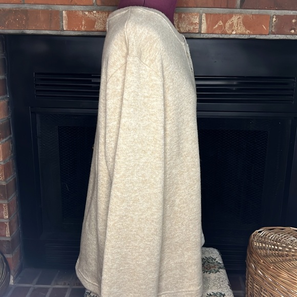 NWT Super soft oversized long sleeve Henley button quarter button shirt - Picture 7 of 10